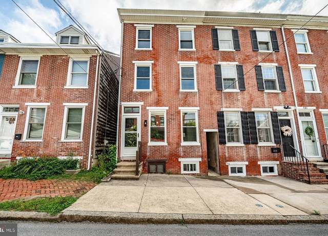 Property at 405 N New St, West Chester, PA 19380, 3 beds, 2.5 baths
