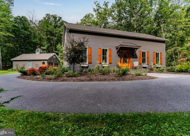 Property at 280 Bob White Trl, Fayetteville, PA 17222, 2 beds, 3.5 baths