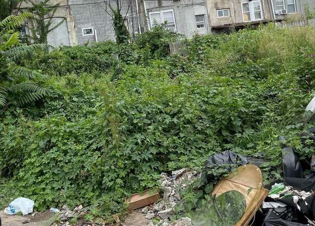 Property at 621 W Courtland St, Philadelphia, PA 19140