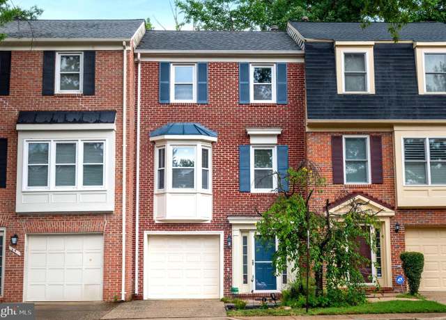 Property at 43 Carriage House Cir, Alexandria, VA 22304, 2 beds, 2.5 baths