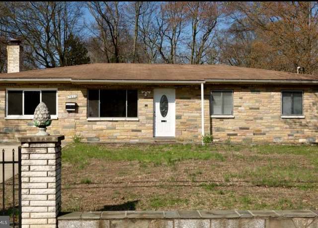Property at 7926 Russell Rd, Alexandria, VA 22309, 4 beds, 2 baths