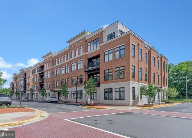 Property at 3 Stationmaster St SE #201, Leesburg, VA 20175, 2 beds, 2 baths