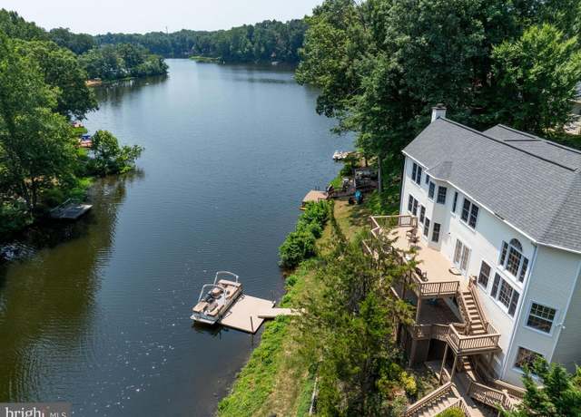 Property at 15525 Yorktown Dr, Dumfries, VA 22025, 5 beds, 4 baths