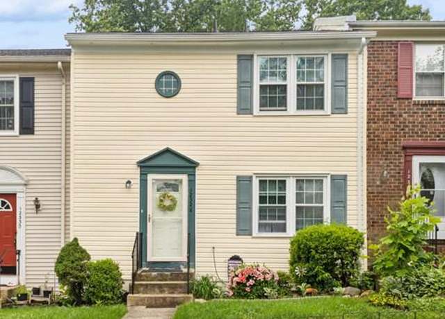 Property at 12328 Woodlawn Ct, Woodbridge, VA 22192, 3 beds, 2.5 baths