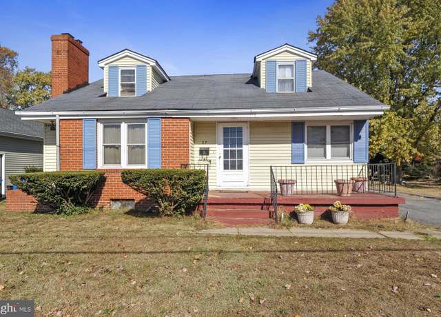 Property at 27 South St, Camden, DE 19934, 5 beds, 2 baths