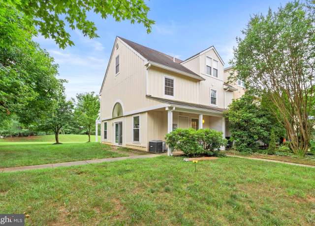 Property at 11900 Filly Ln, Gaithersburg, MD 20878, 3 beds, 2 baths