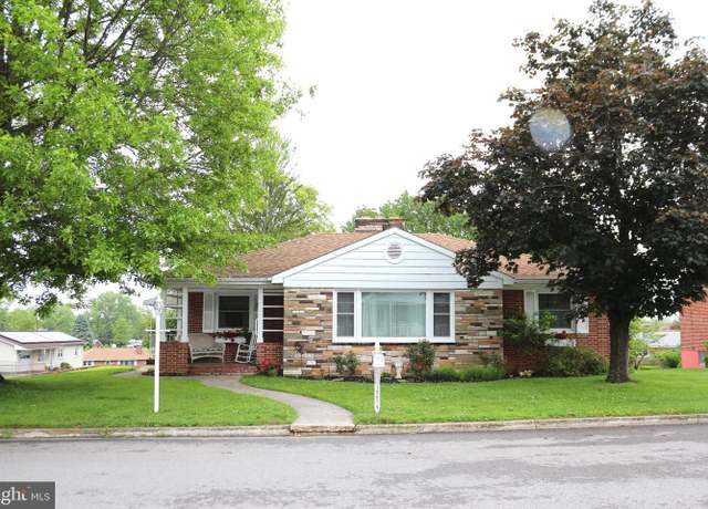 Property at 19814 Marvin Ave, Hagerstown, MD 21742, 3 beds, 1.5 baths