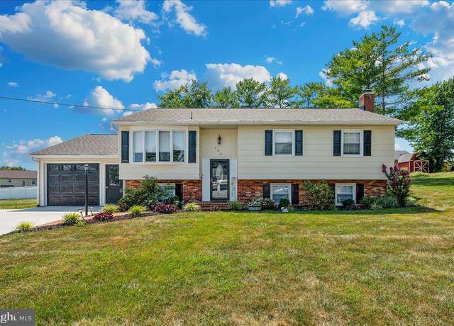 Property at 106 Della Ln, Boonsboro, MD 21713, 3 beds, 2 baths