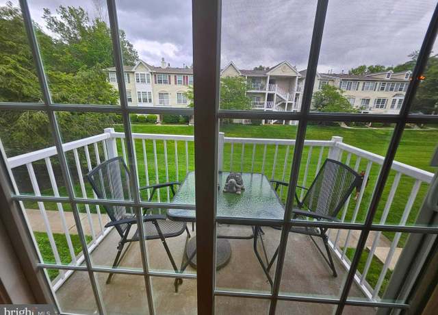 Property at 71 Chambord Ct, Hamilton, NJ 08619, 2 beds, 2.5 baths