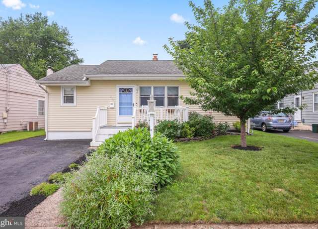 Property at 209 Clamer Rd, Ewing, NJ 08628, 2 beds, 1 bath