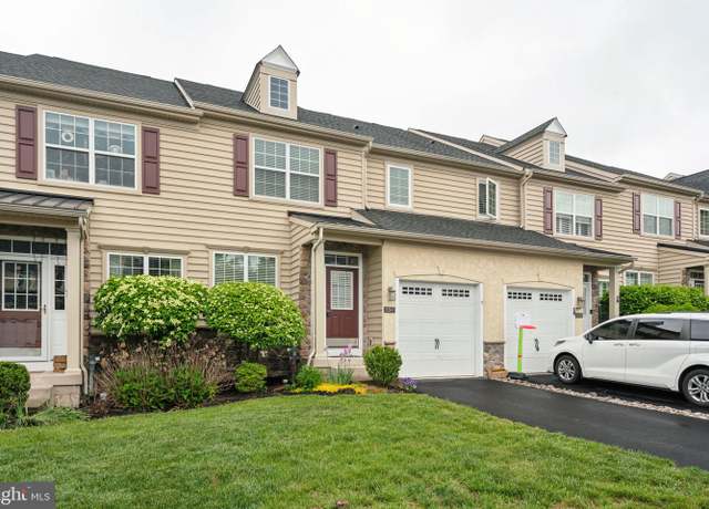 Property at 3264 Brookside Dr, Furlong, PA 18925, 3 beds, 3.5 baths