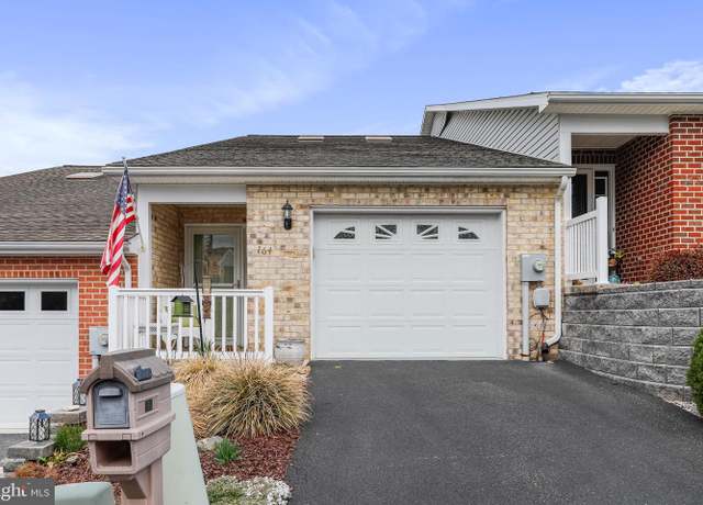 Property at 164 Ash Spring Ct, Waynesboro, PA 17268, 2 beds, 1.5 baths
