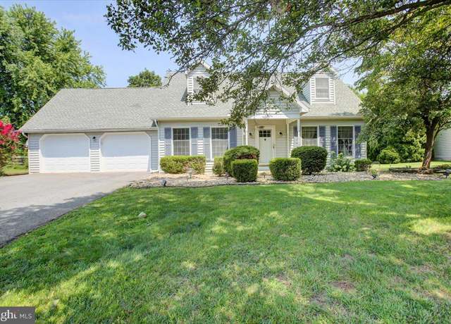 Property at 768 Franklin Square Dr, Chambersburg, PA 17201, 3 beds, 2 baths