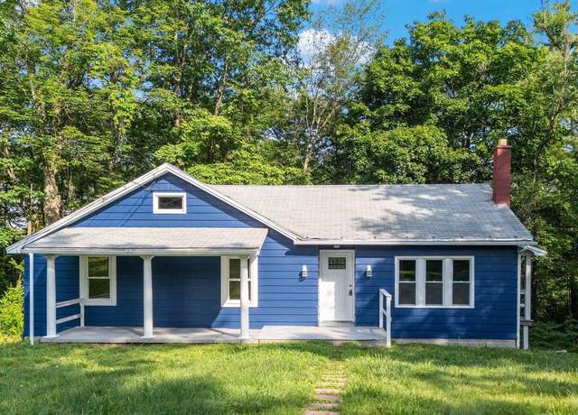 Property at 102 Florida Ave, Scranton, PA 18505, 3 beds, 1.5 baths