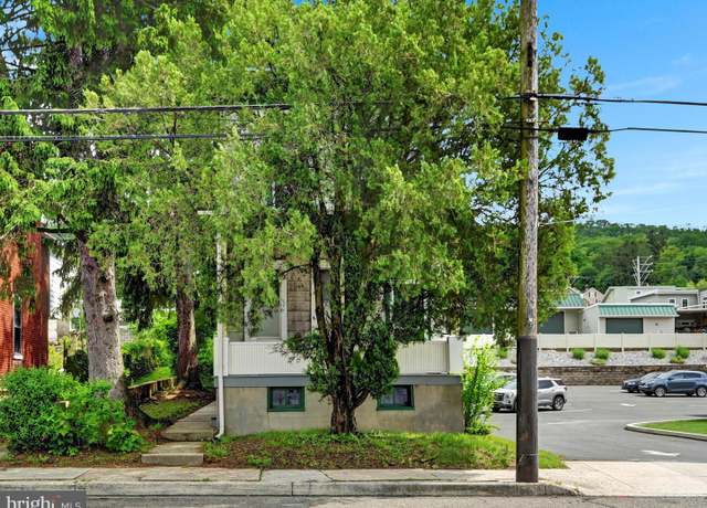 Property at 2167 W Market St, Pottsville, PA 17901, 4 beds, 2 baths