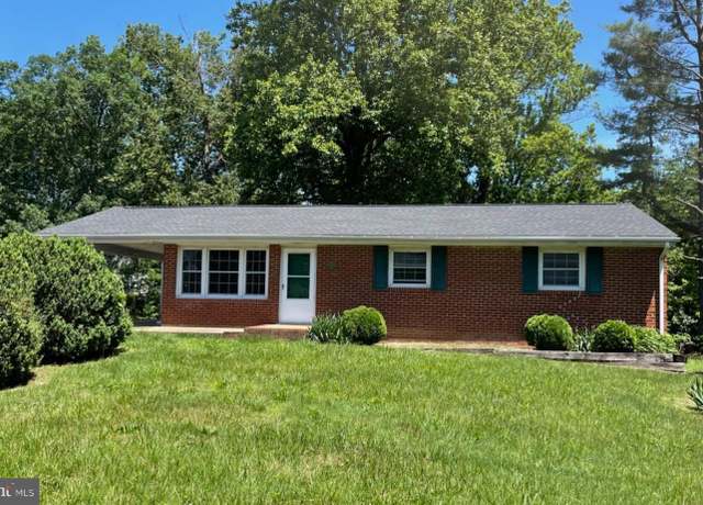 Property at 7069 Oak Dr, Reva, VA 22735, 3 beds, 1 bath