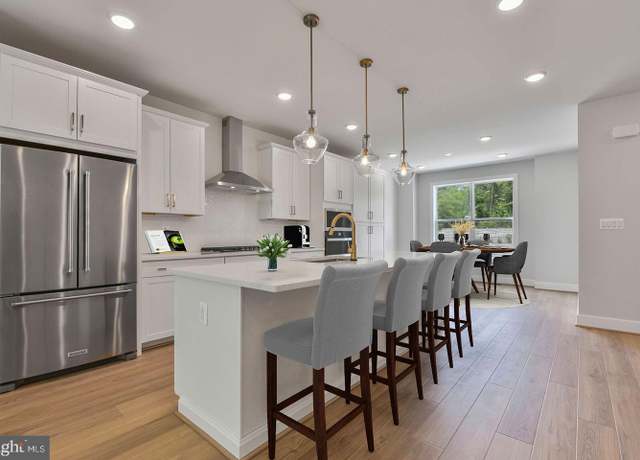 Property at 1609 Fellowship Sq, Reston, VA 20190, 3 beds, 3.5 baths