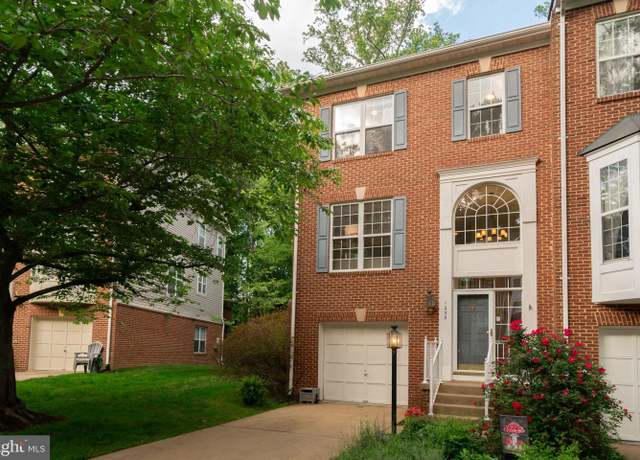 Property at 1235 Wild Hawthorn Way, Reston, VA 20194, 3 beds, 3.5 baths