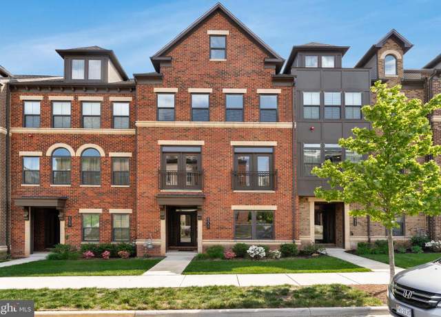 Property at 43425 Grandmoore St, Ashburn, VA 20148, 4 beds, 3.5 baths