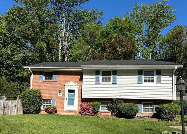 Property at 2896 Chalet Ct, Woodbridge, VA 22192, 3 beds, 2 baths