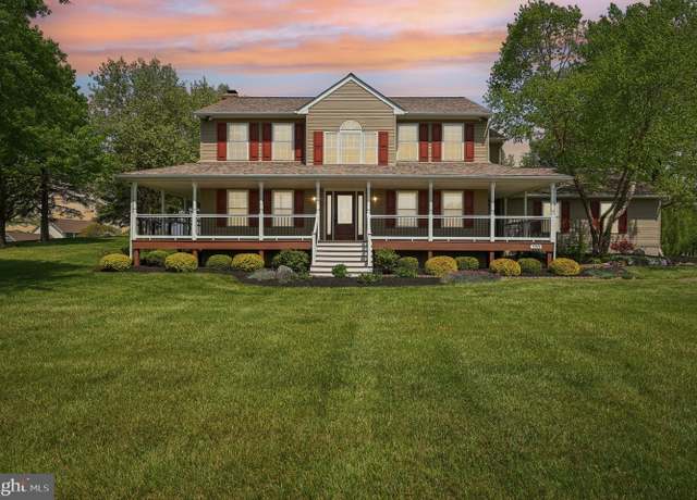 Property at 200 Potomac Ct, Sykesville, MD 21784, 3 beds, 3.5 baths