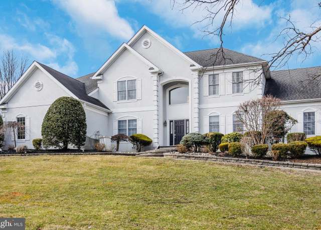 Property at 317 Christopher Dr, Princeton, NJ 08540, 4 beds, 3.5 baths