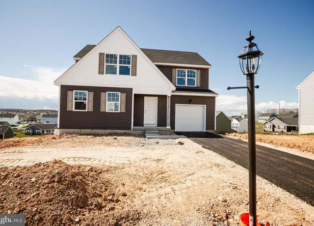 Property at 317 Valley View Cir #98, York, PA 17408, 3 beds, 2.5 baths