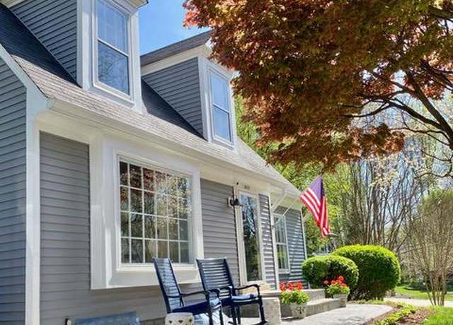 Property at 9057 Northedge Dr, Springfield, VA 22153, 4 beds, 3.5 baths