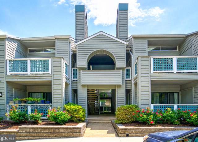 Property at 11717-D Summerchase Cir, Reston, VA 20194, 1 bed, 1 bath
