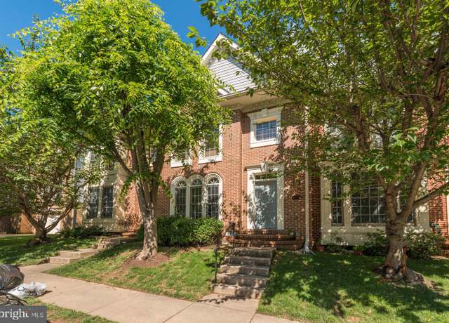 Property at 11770 Valley Ridge Cir, Fairfax, VA 22033, 3 beds, 3.5 baths