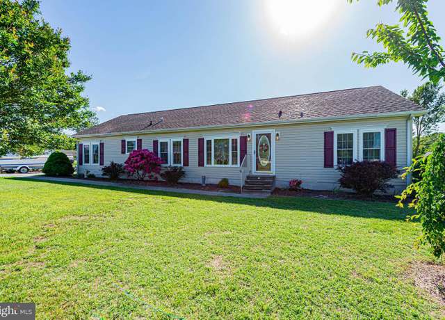 Property at 301 Holly Dr, Dagsboro, DE 19939, 3 beds, 2 baths