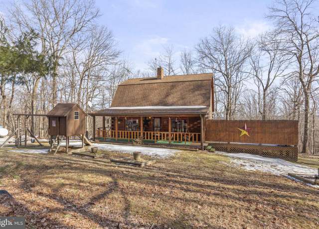 Property at 46 Woodview Rd, Biglerville, PA 17307, 3 beds, 1.5 baths