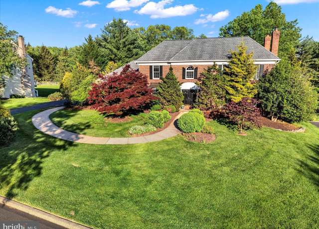 Property at 102 Windsong Dr, Doylestown, PA 18901, 4 beds, 2.5 baths