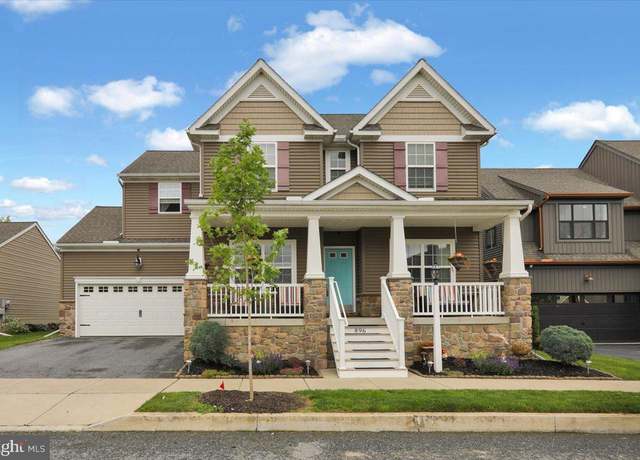 Property at 896 Fenton Ave, Lancaster, PA 17601, 4 beds, 2.5 baths