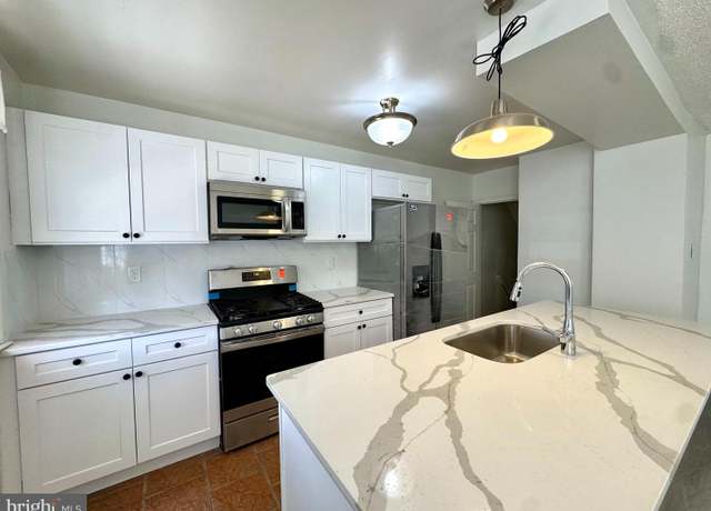 Property at 6641 Gillespie St, Philadelphia, PA 19135, 3 beds, 1 bath