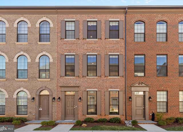 Property at 4393 Denfeld Trl, Fairfax, VA 22033, 4 beds, 3.5 baths