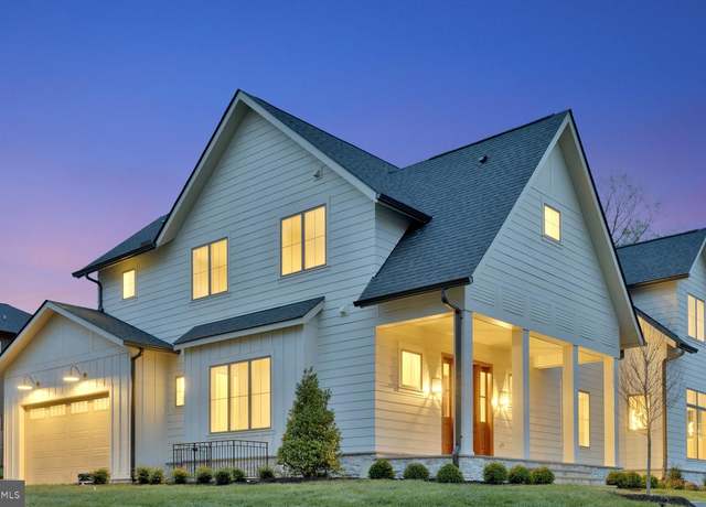 Property at 1000 Glyndon St SE, Vienna, VA 22180, 6 beds, 6.5 baths