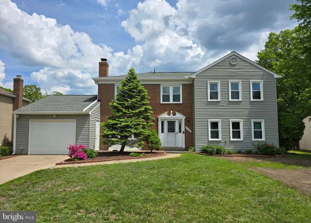 Property at 2205 Farougi Ct, Herndon, VA 20170, 4 beds, 2.5 baths