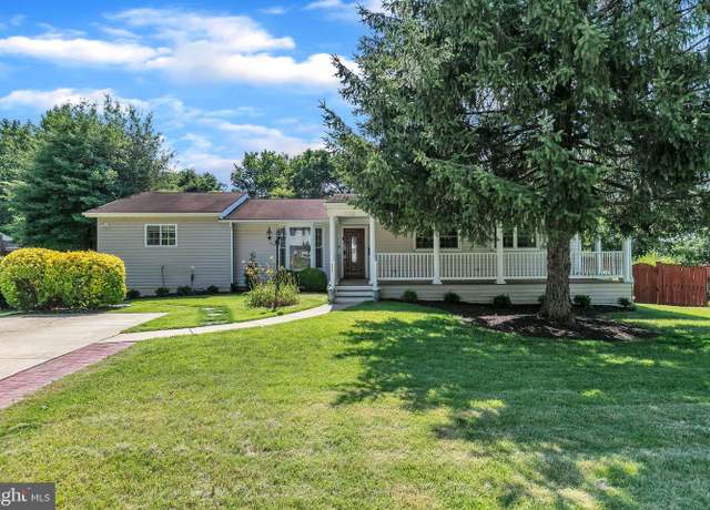 Property at 5722 Larpin Ln, Alexandria, VA 22310, 3 beds, 3 baths
