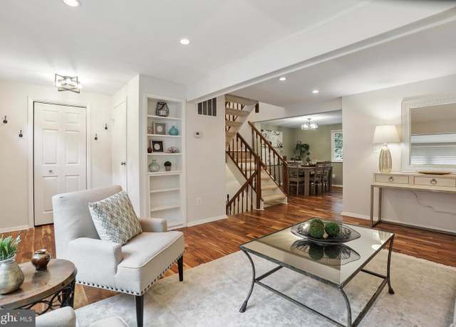 Property at 2307 Middle Creek Ln, Reston, VA 20191, 3 beds, 3 baths