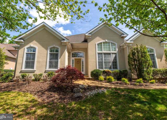 Property at 8277 Roxborough Loop, Gainesville, VA 20155, 4 beds, 4.5 baths
