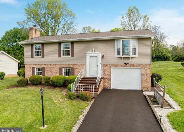 Property at 47 Mineral Dr, Inwood, WV 25428, 4 beds, 2.5 baths