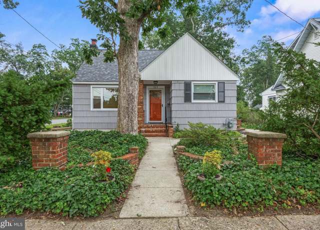 Property at 101 Hemlock Ave, Laurel Springs, NJ 08021, 4 beds, 1.5 baths