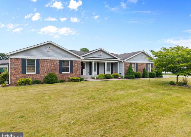 Property at 409 Tree Ln, Duncansville, PA 16635, 3 beds, 3 baths
