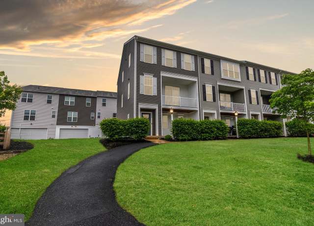 Property at 3226 Light Way, Mechanicsburg, PA 17055, 3 beds, 2.5 baths