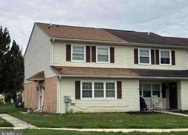Property at 218 Carlyn Ct, Downingtown, PA 19335, 3 beds, 2.5 baths