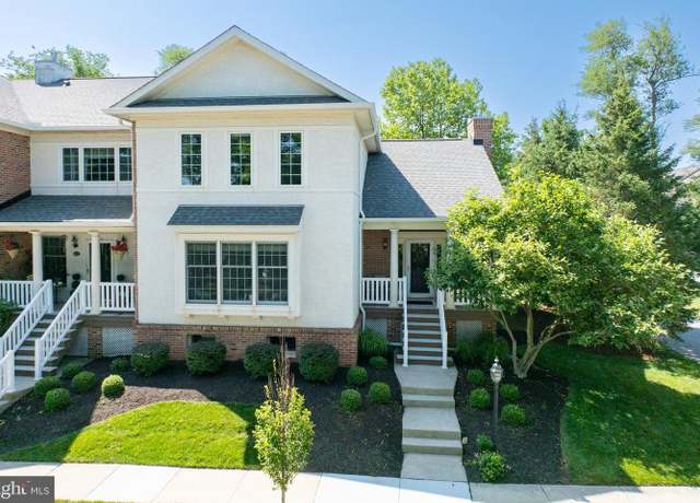 Property at 423 Vineyard Ln, Downingtown, PA 19335, 3 beds, 2.5 baths