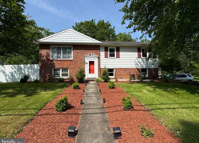 Property at 701 25th St, Huntingdon, PA 16652, 3 beds, 2 baths