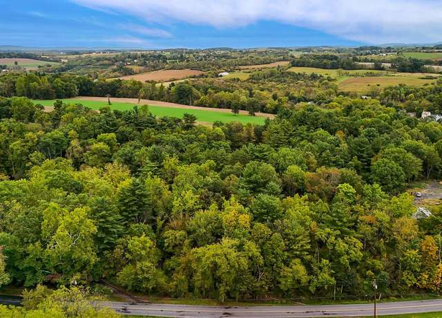 Property at 898 Browntown Rd, Nazareth, PA 18064