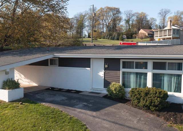 Property at 465 N Main St, Red Lion, PA 17356, 3 beds, 1.5 baths